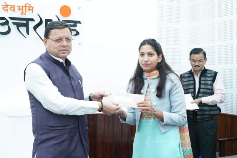 cm dhami