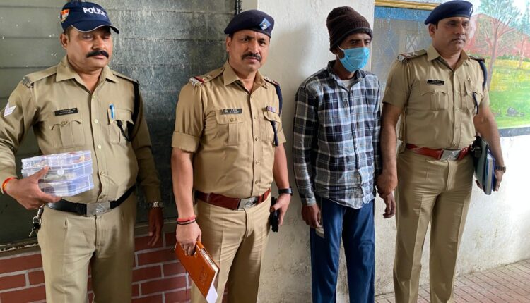 राजपुर क्षेत्र में हुई चोरी की घटना का दून पुलिस ने किया खुलासा।