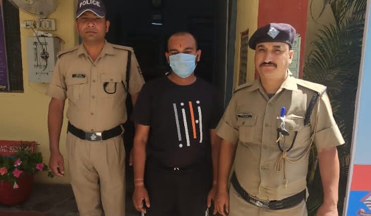 शादी का झांसा देकर युवती के साथ दुष्कर्म करने वाले अभियुक्त आया दून पुलिस की गिरफ्त में