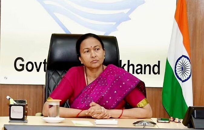 मुख्य सचिव राधा रतूड़ी ने कहा कि चारधाम यात्रा पर आने वाले 50 साल से अधिक आयु के तीर्थ यात्रियों की अनिवार्य रूप से स्वास्थ्य जांच की जाएगी