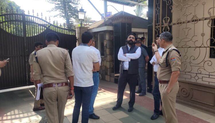 Suicide प्रकरण में पुलिस liu की जांच की आंच पहुची गुप्ता बंधु के घर तक