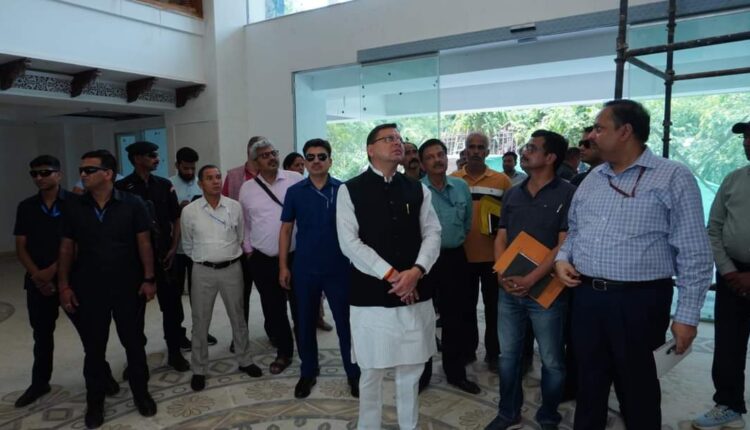 मुख्यमंत्री पुष्कर सिंह धामी ने नई दिल्ली स्थित "उत्तराखण्ड निवास" के निर्माणाधीन भवन का निरीक्षण किया