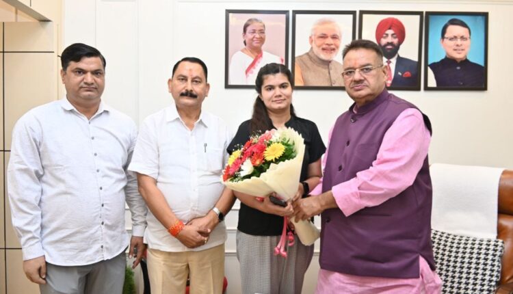 Dehradun's Kashish was honored by Cabinet Minister Ganesh Joshi for getting 45th All India rank.