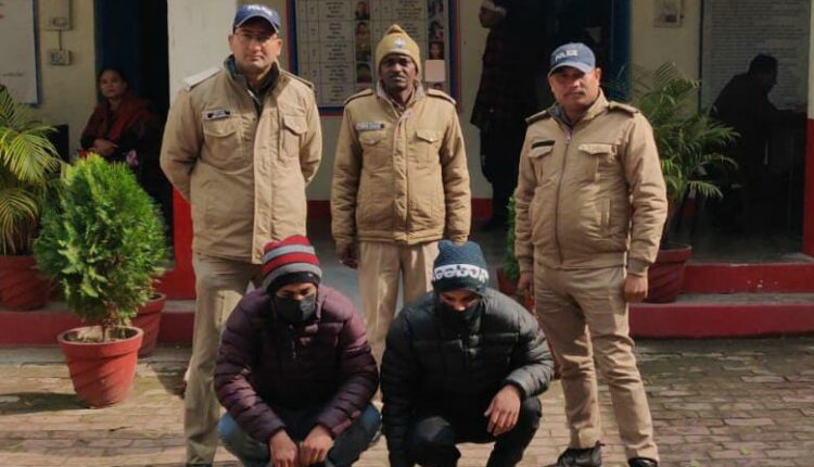 Doon Police sent 02 vicious drug smugglers involved in drug smuggling and absconding for a long time, behind the bars.