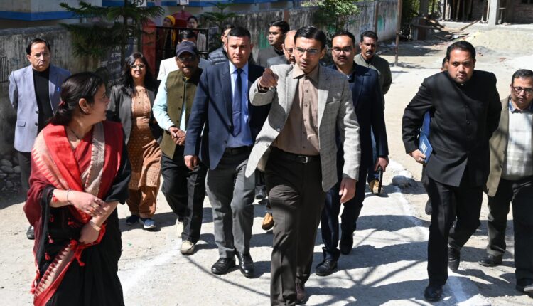 District Magistrate Savin Bansal visits Tyuni, inspects arrangements at Kasturba Gandhi Girls Hostel