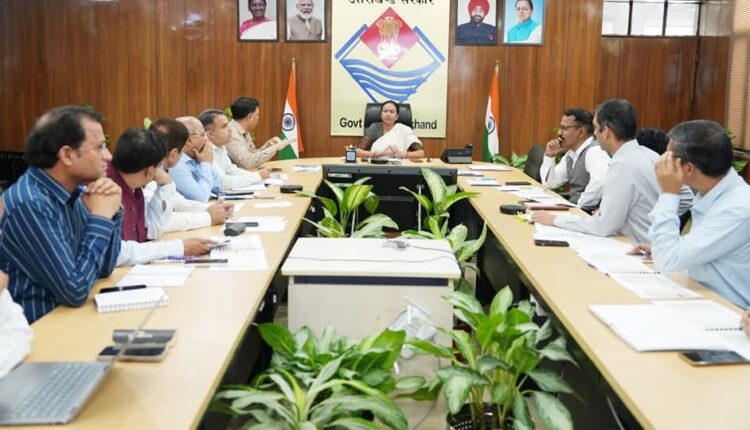 HPC meeting on Tehri Lake Project chaired by Chief Secretary Radha Raturi, many development plans approved