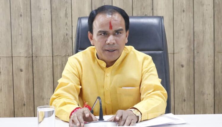 Officers should send proposals for opening new subjects in schools Dr. Dhan Singh Rawat