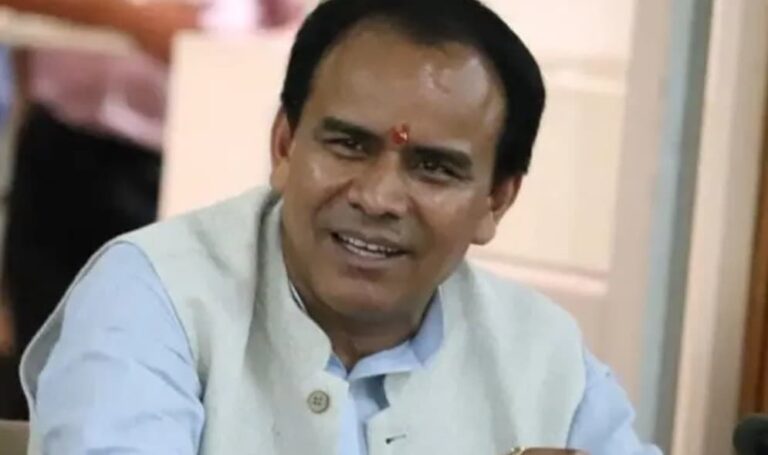 Problems related to Ayushman Yojana should be resolved on time Dr. Dhan Singh Rawat