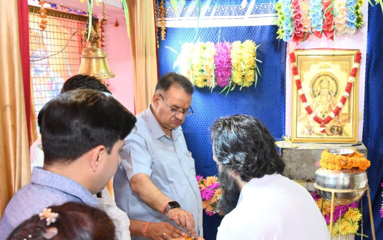 Minister Ganesh Joshi laid the foundation stone for the beautification of Shiva temple, Doon Vihar will get new facilities