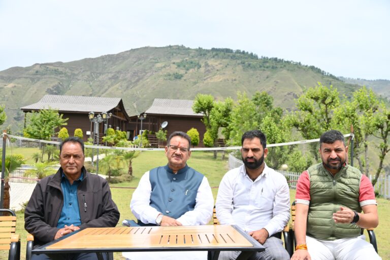 Agriculture Minister Ganesh Joshi reached Bhinau village, said – 'Come to Uttarakhand, not abroad'