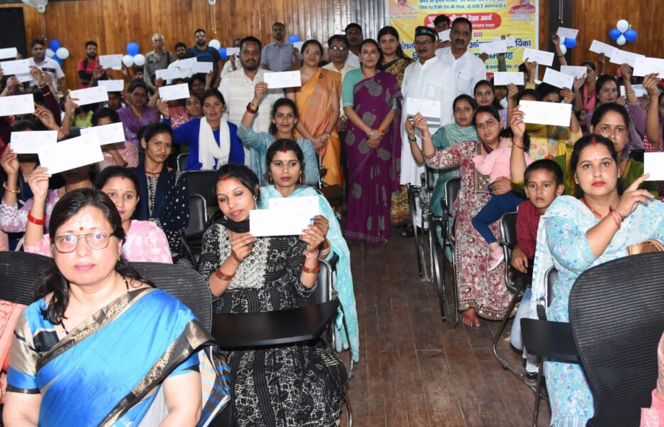 Anganwadi workers are the backbone of public interest Cabinet Minister Rekha Arya