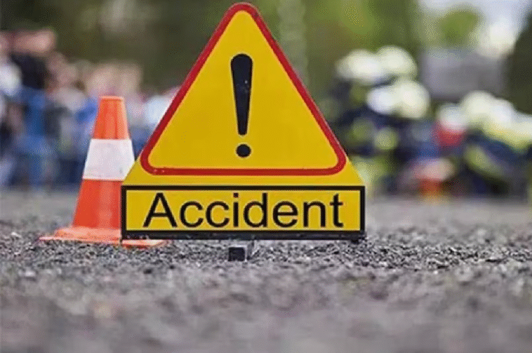 Dehradun Horrific collision between two cars near Dat Kali temple, one dead, two injured
