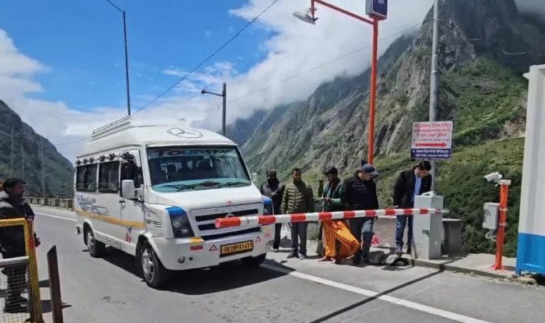 Fast track facility started for pilgrims in Badrinath Dham, eco tourism fee payment is now easier