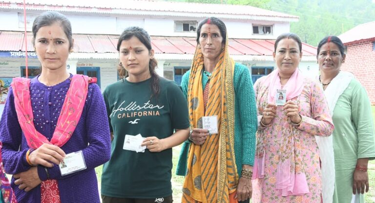 Cabinet Minister Rekha Arya casted her vote, appealed to voters to participate in the festival of democracy