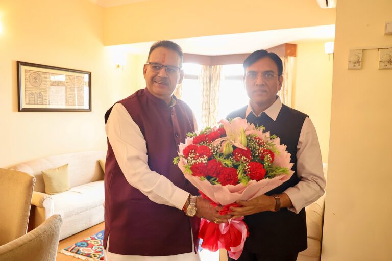 Union Minister Dr. Mandaviya received a grand welcome in Mussoorie, got assurance of support for the sports ground
