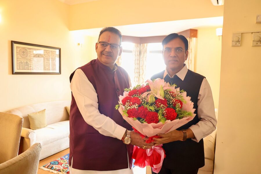 Union Minister Dr. Mandaviya received a grand welcome in Mussoorie, got assurance of support for the sports ground