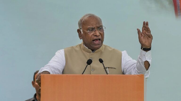 Ahead of Kharge's entry into Uttarakhand, the Congress is launching a major election campaign; a 'Parivartan Sankalp Yatra' (Pledge for Change March) will be held across six assembly constituencies in Dehradun.