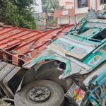 Truck loaded with bricks crashes into girls' hostel in Mohbbewala; major accident averted.