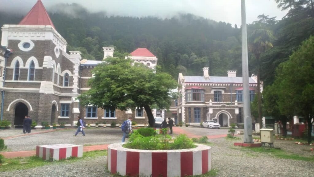 Live demo of the Uttarakhand Police portal in the High Court.