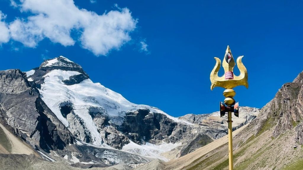 First-ever major traffic jam at Adi Kailash; caused by the growing crowd of pilgrims and snow.